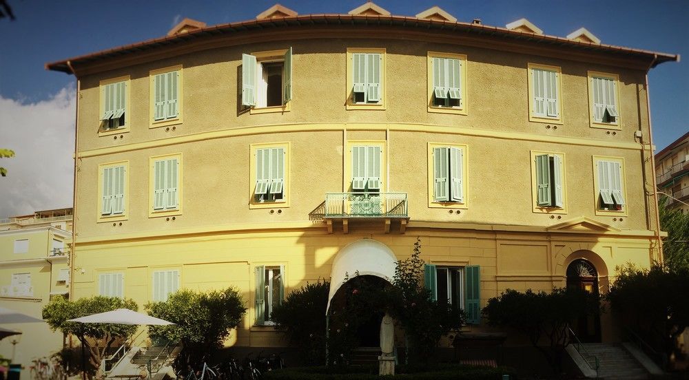 Sophia Hotel 3*